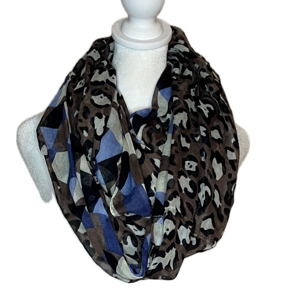 Manhatten scarf company Accessories - Manhattan Scarf Company Animal Print Infinity Scarf | Brown/Blue | One Size